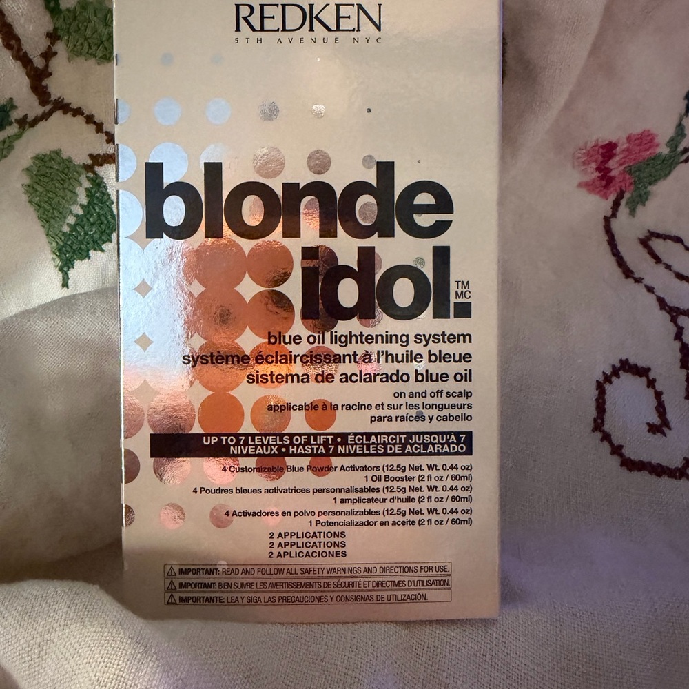 Redken Blonde Idol Blue Oil Lightener